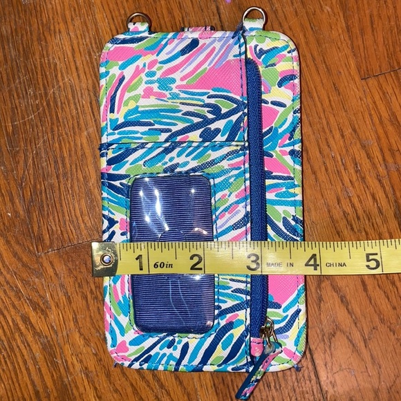 Lilly Pulitzer phone wallet Crossbody chain - Picture 9 of 11